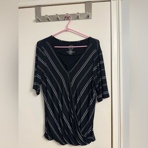 Black and White Striped V-Neck bubble Top